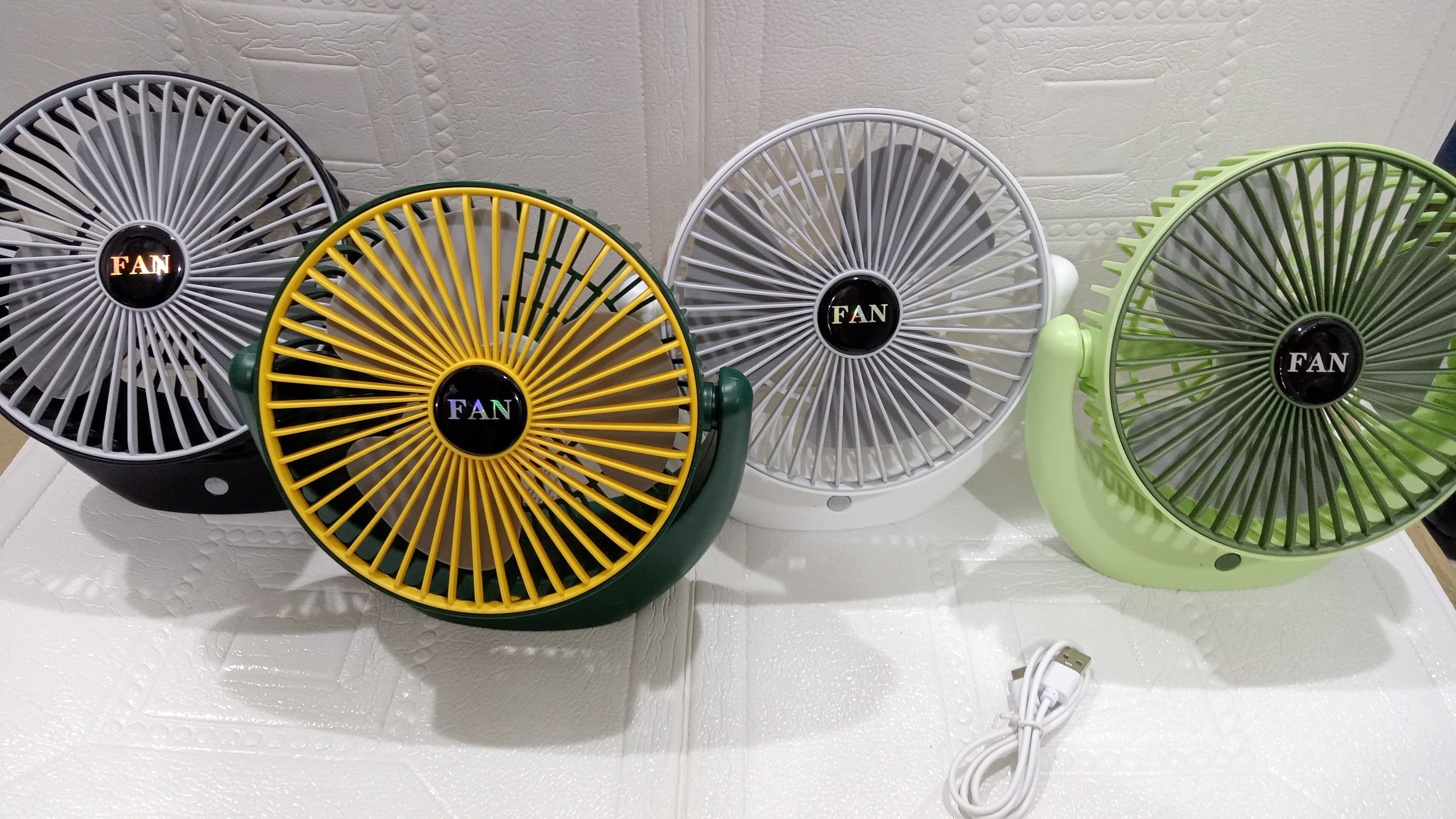 VENTILADOR PORTATIL RECARGABLE 3 VELOCIDADES