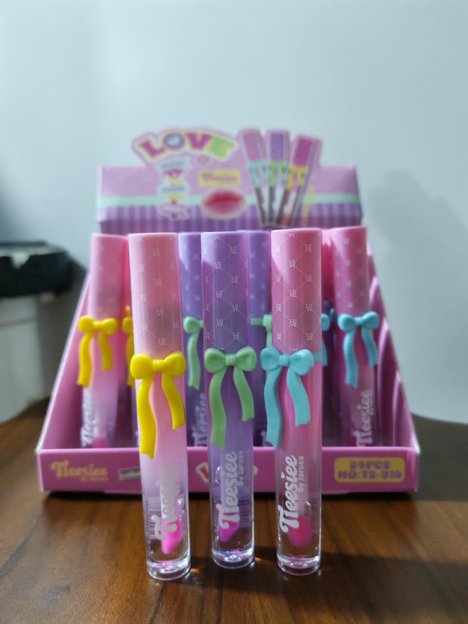 LOVE / LIP OIL TIEESIEE